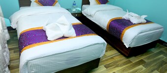 Hotel Rising Home