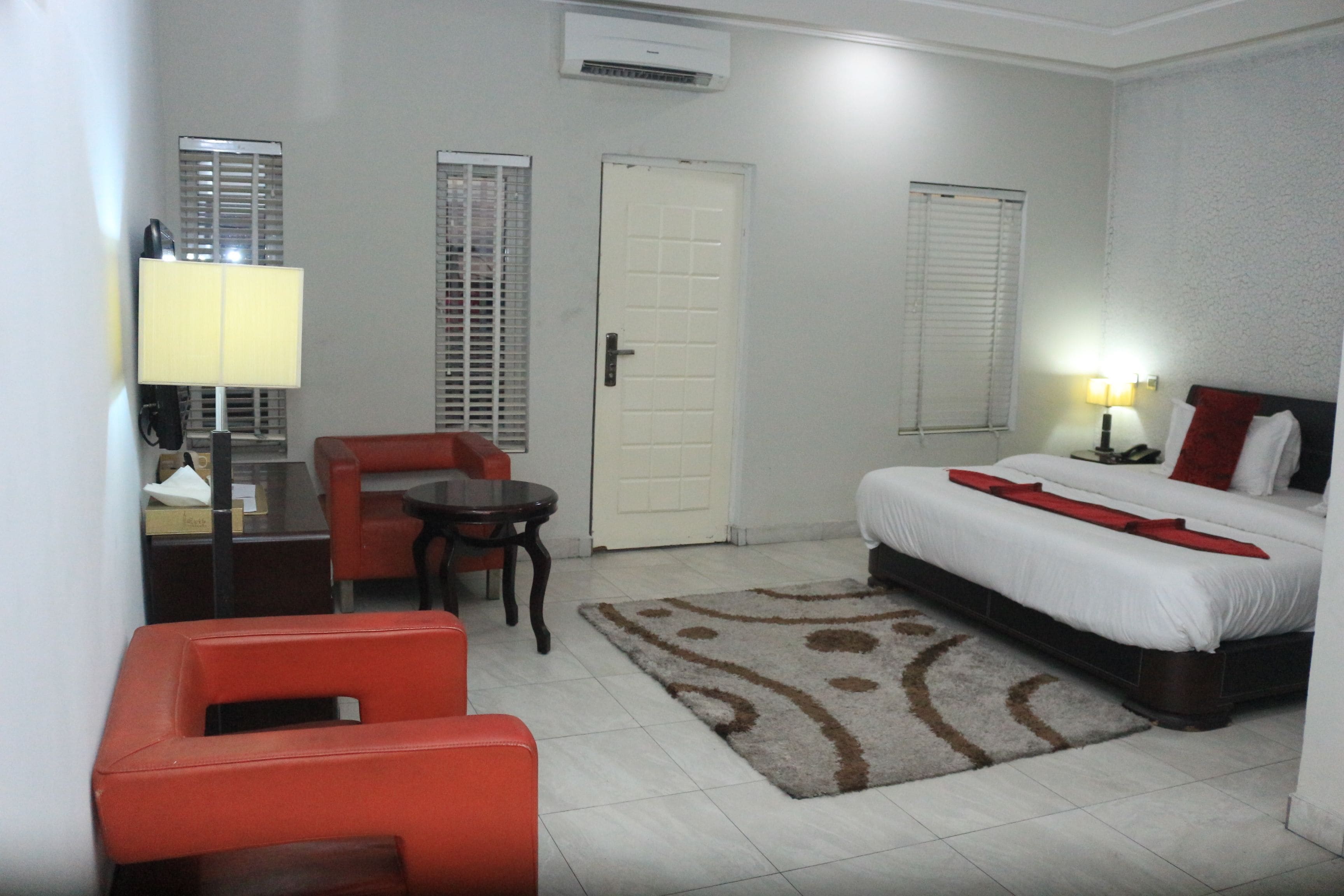 Exclusive Room | In-room safe, desk, laptop workspace, free WiFi