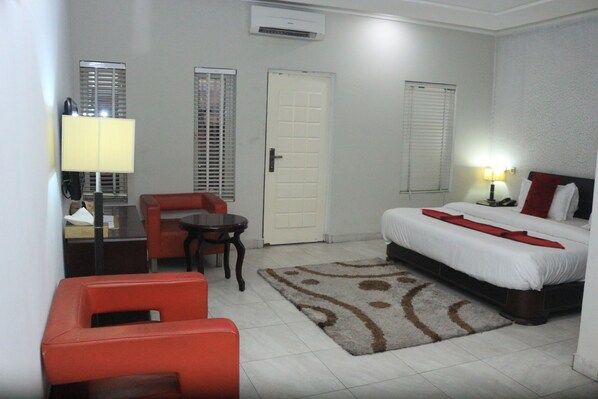 Exclusive Room | In-room safe, desk, laptop workspace, free WiFi