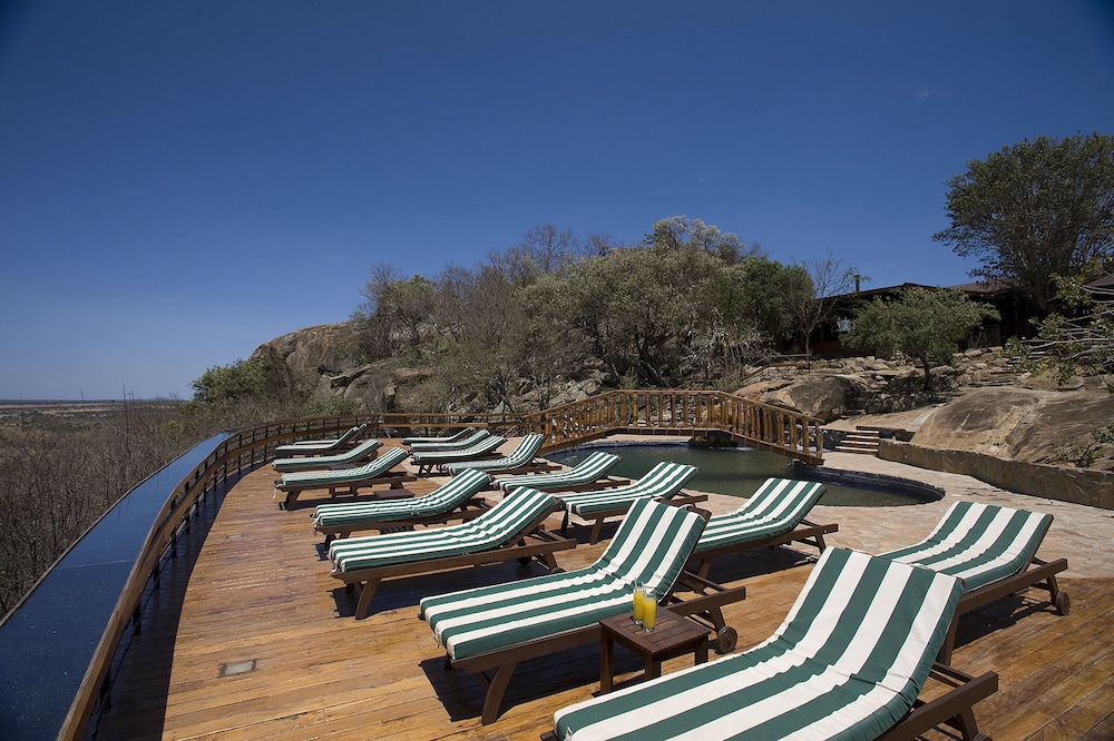 Lobo Wildlife Lodge image