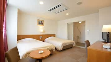 Twin Room, Smoking | In-room safe, desk, free WiFi, bed sheets