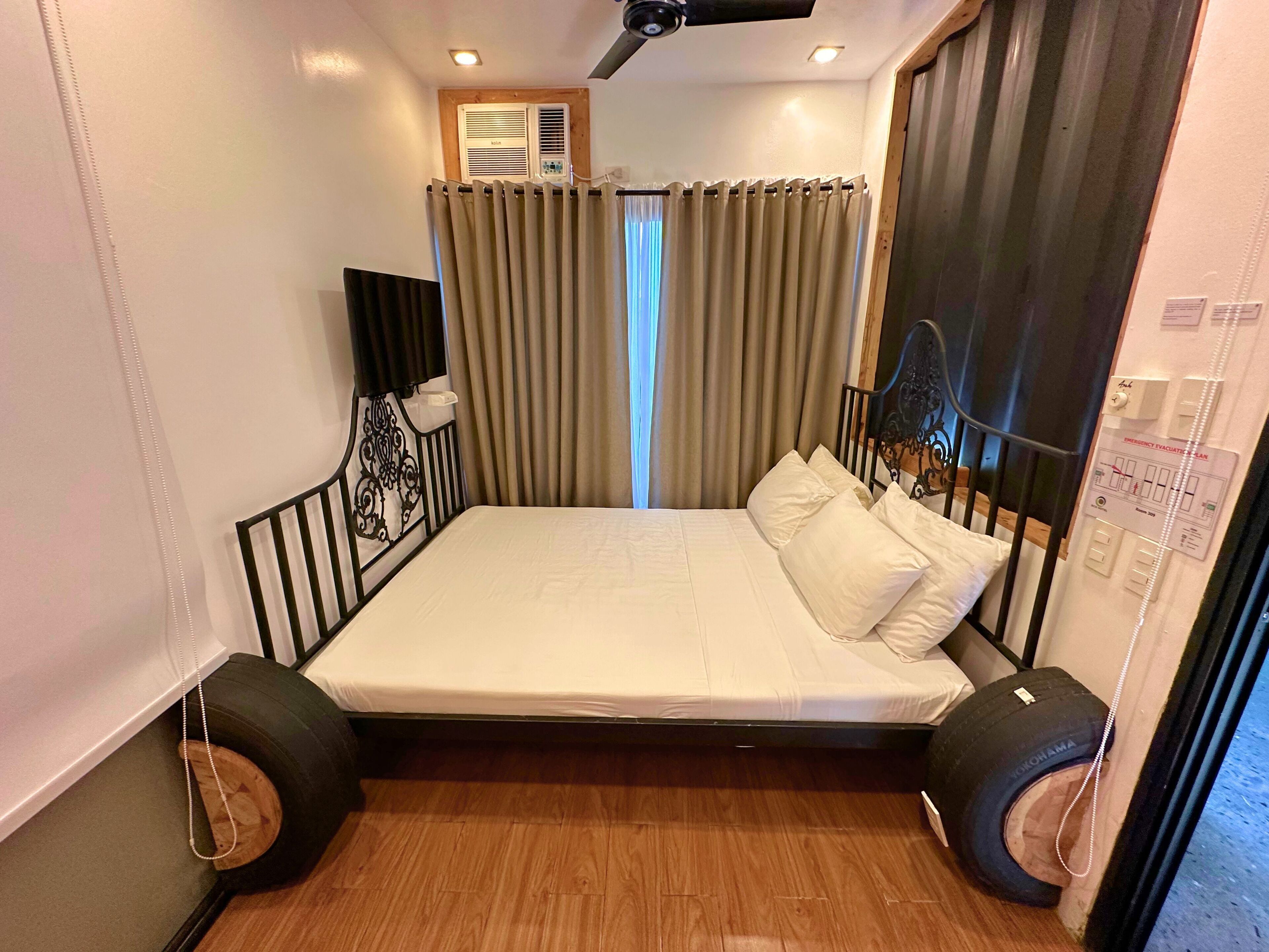 Desk, blackout drapes, WiFi (free), bed sheets