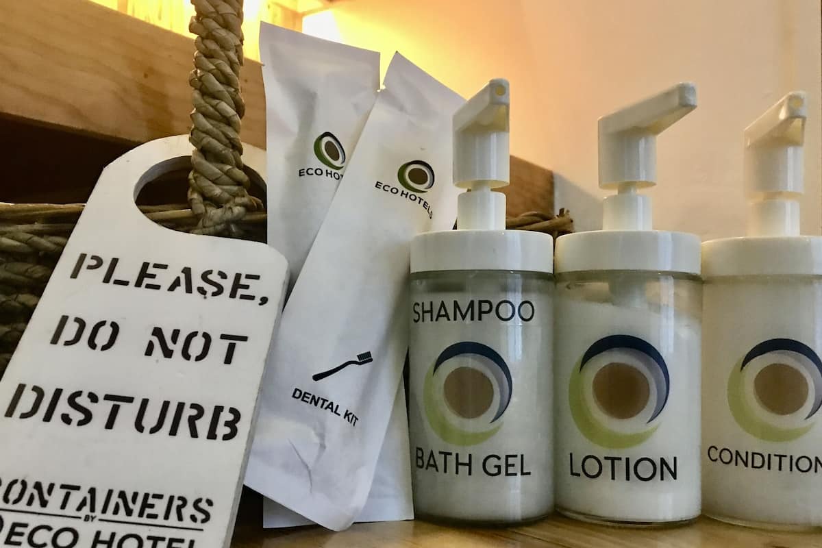 standard room | bathroom amenities | shower, free toiletries, slippers, bidet