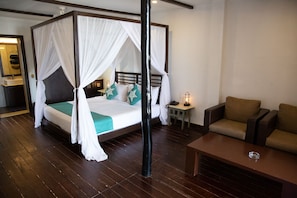 Signature Suite, 1 Double Bed, Sea View | Minibar, in-room safe, free WiFi, bed sheets