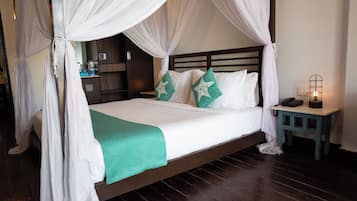 Minibar, caja de seguridad en la habitación, wifi gratis y ropa de cama