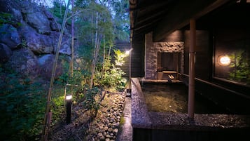 Free toiletries, hair dryer, slippers, bidet