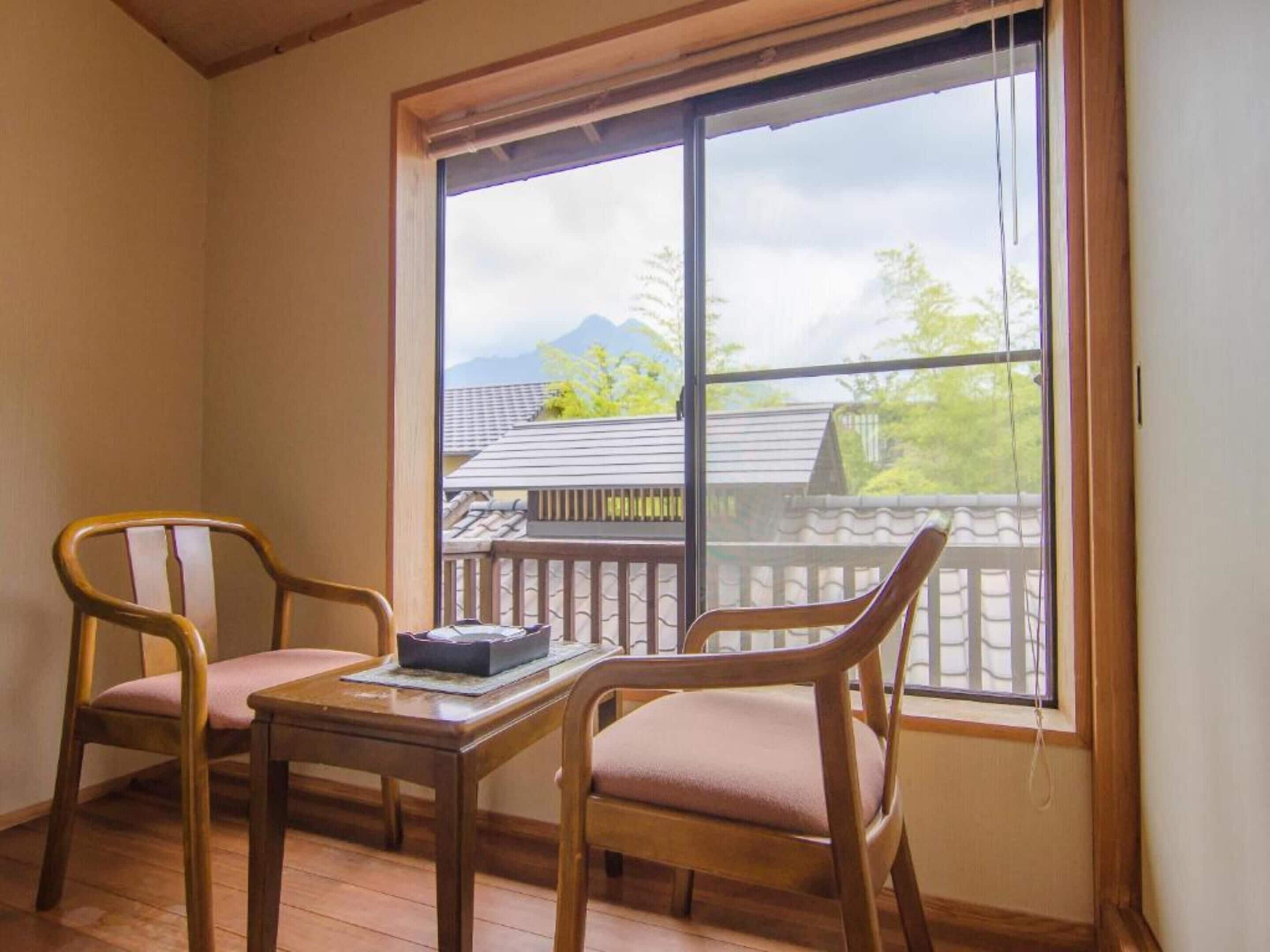 Minibar, in-room safe, free WiFi, bed sheets