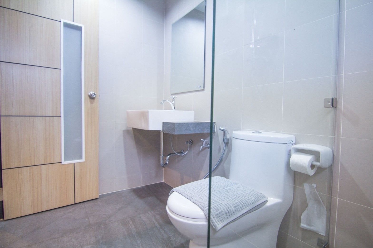 superior twin room | bathroom | shower, rainfall showerhead, free toiletries, hair dryer