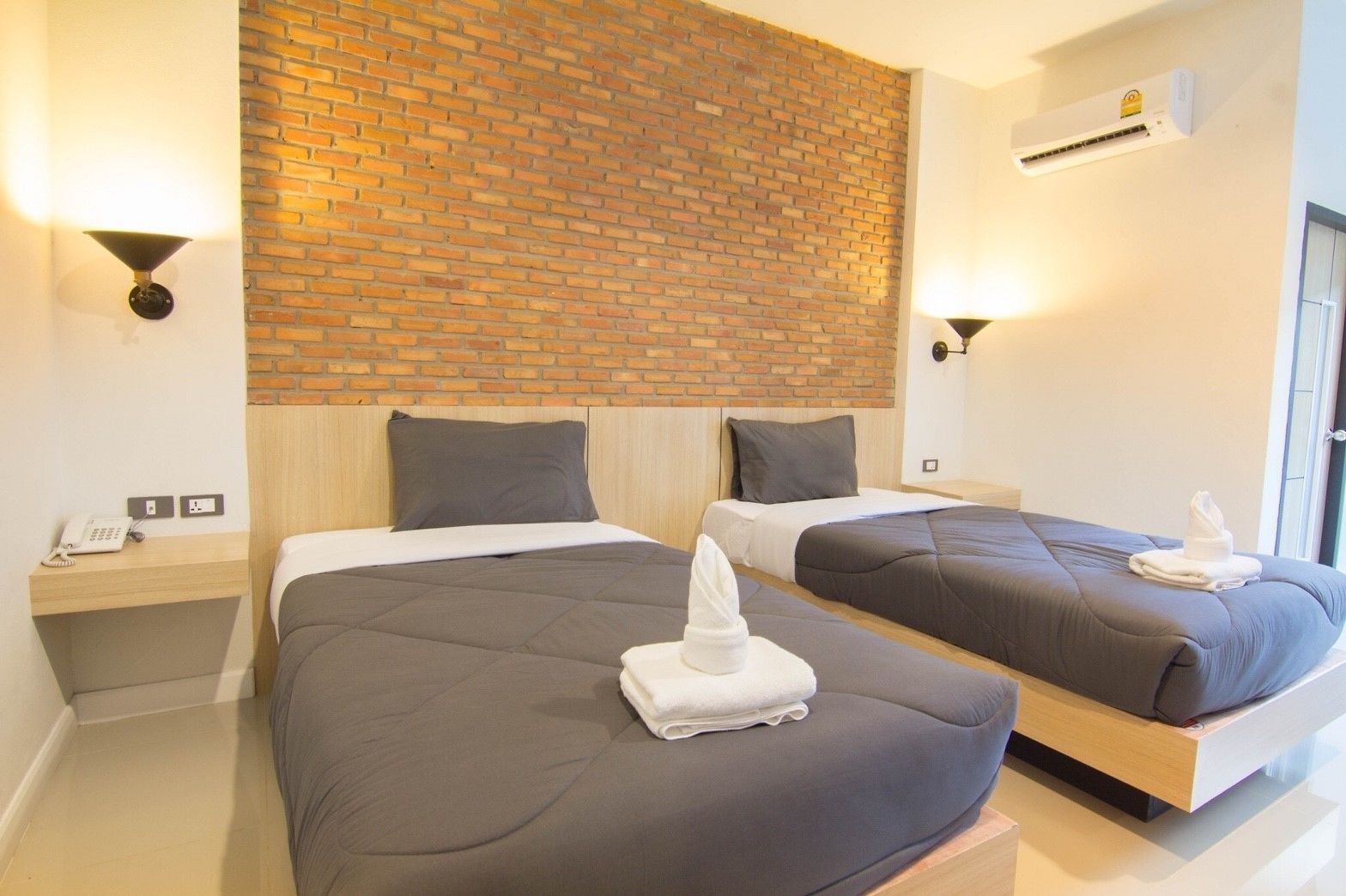 desk, blackout curtains, free wifi