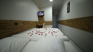 Single Room | Desk, iron/ironing board, free WiFi - Otel Altay (Samsun)