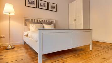 Familienapartment, 2 Schlafzimmer, Küche | 2 Schlafzimmer, individuell dekoriert, individuell eingerichtet