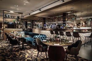 Lunch and dinner served  - Van der Valk Hotel Apeldoorn (Apeldoorn)