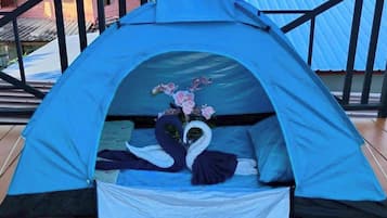 Tent | Free WiFi, bed sheets