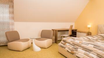 Deluxe Double Room | Premium bedding, minibar, in-room safe, desk