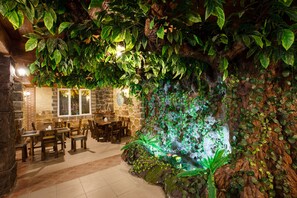 Bar (on property) - Hotel Gremi (Tbilisi)