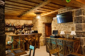 Bar (on property) - Hotel Gremi (Tbilisi)