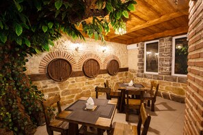 Bar (on property) - Hotel Gremi (Tbilisi)