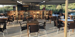 Breakfast, lunch, dinner served; Turkish cuisine  - Hotel Kum (Eceabat)
