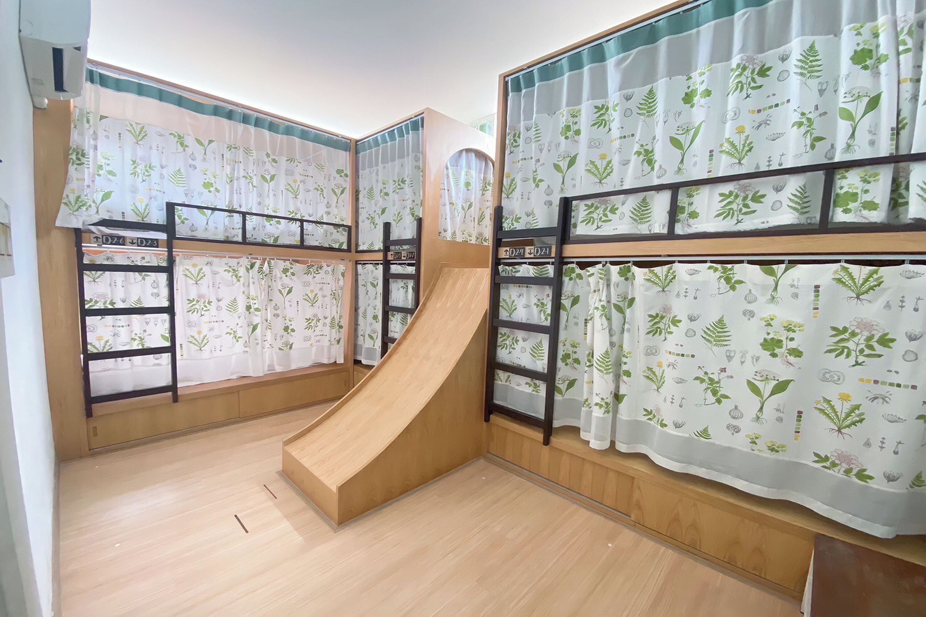 Shared Dormitory, Mixed Dorm | Blackout curtains, soundproofing, iron/ironing board, free WiFi