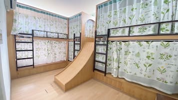 Shared Dormitory, Mixed Dorm | Blackout curtains, soundproofing, iron/ironing board, free WiFi