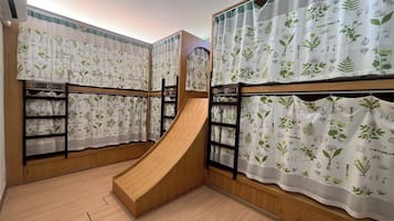Shared Dormitory, Mixed Dorm | Blackout drapes, soundproofing, iron/ironing board, free WiFi