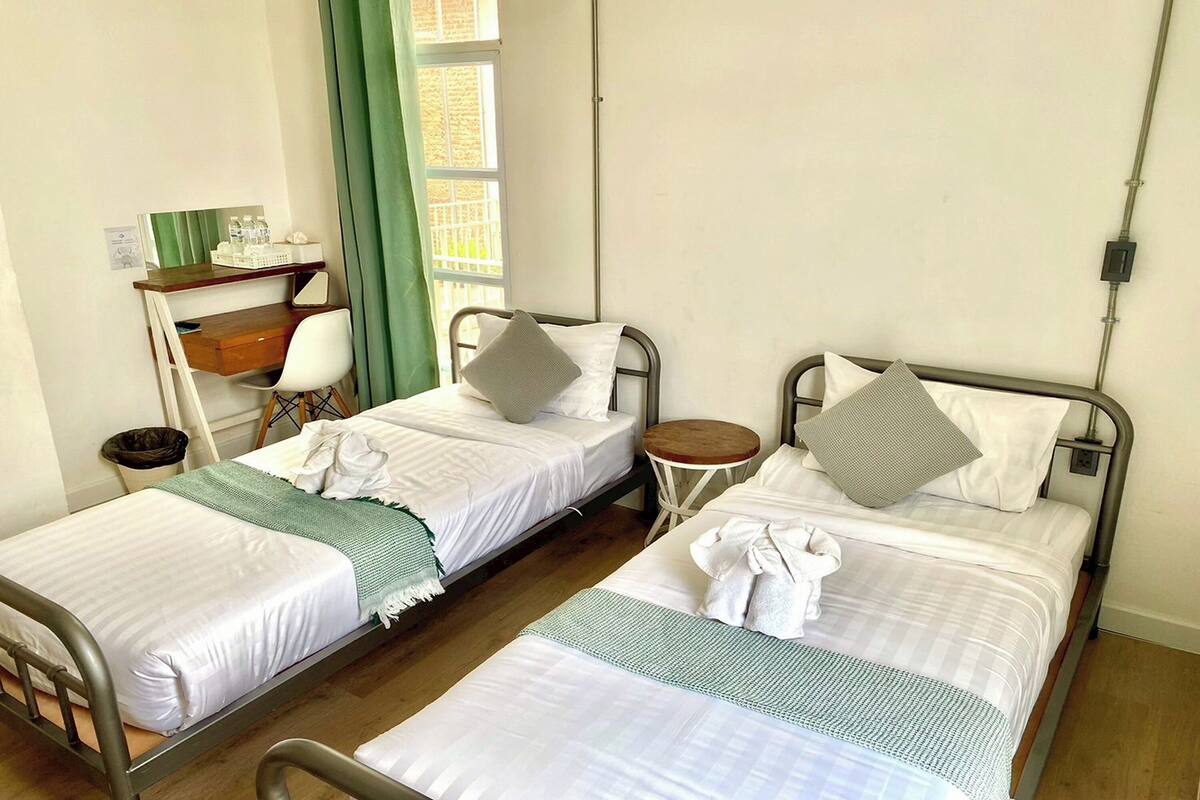 Standard Twin Room | Blackout drapes, soundproofing, iron/ironing board (on request)