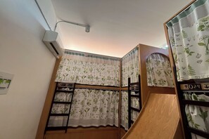 Blackout drapes, soundproofing, iron/ironing board, free WiFi - Memmoth Cafe & Hostel in Lampang (Lampang)