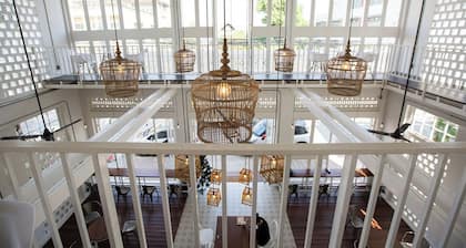 Memmoth Cafe & Hostel in Lampang