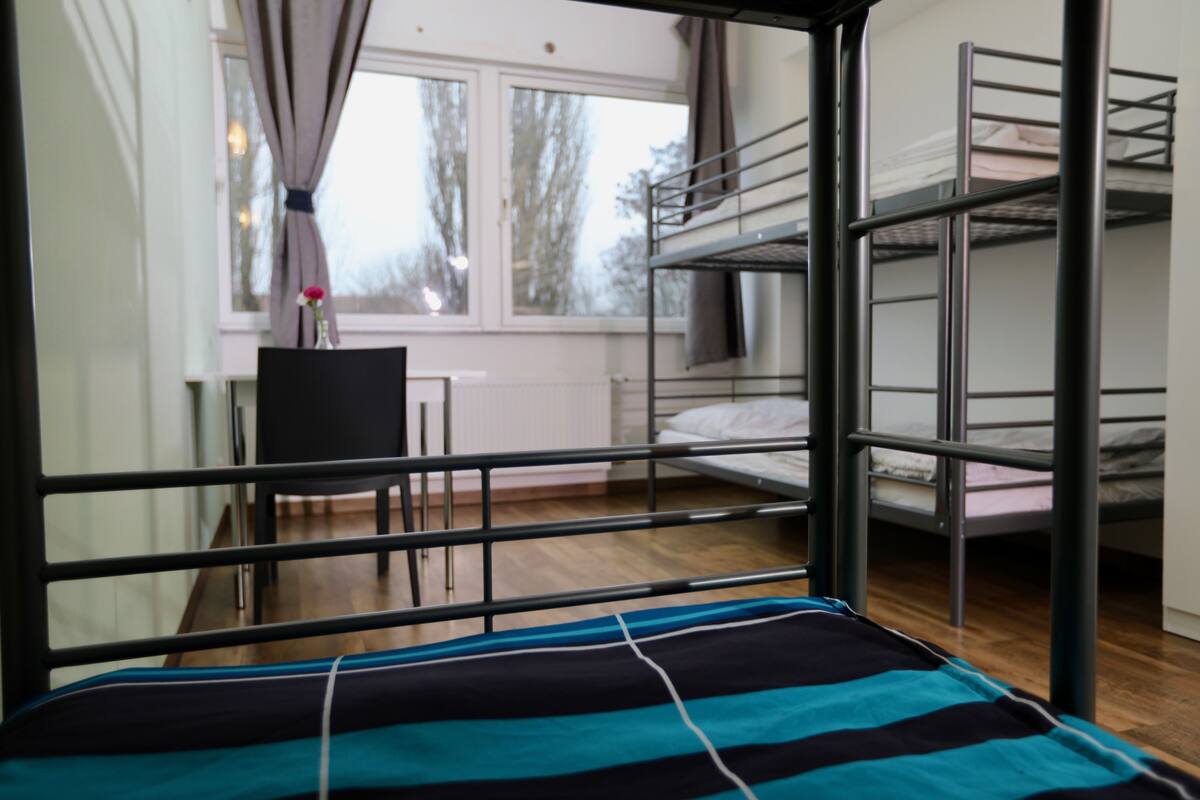 Basic Quadruple Room, Mixed Dorm, Accessible, Shared Bathroom (Nr. 7)