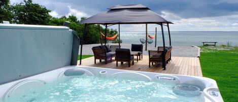 Luxury Cottage | Terrace/patio