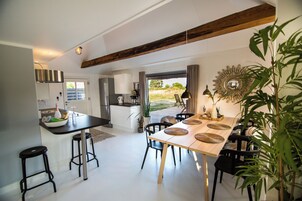 Casa de campo superluxo | Cozinha privada | Geladeira, fogão, cooktop, chaleira elétrica