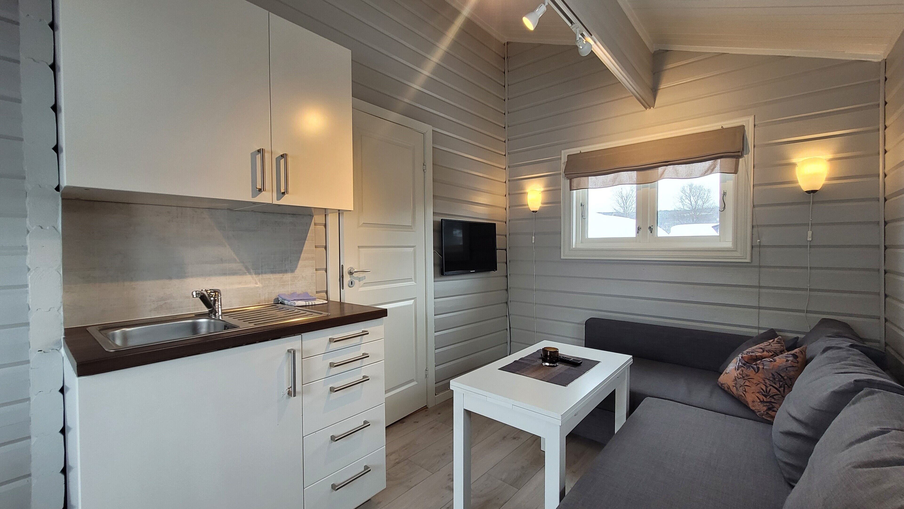 Cabin, 1 Bedroom | Iron/ironing board, cribs/infant beds, free WiFi