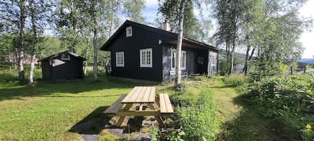 Cottage, 3 Bedrooms | Iron/ironing board, cribs/infant beds, free WiFi