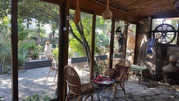 Cafe