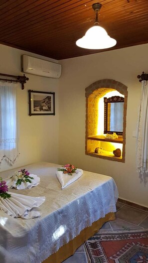 Habitación estándar con 1 cama matrimonial o 2 individuales | Escritorio, insonorización, cunas gratuitas y wifi gratis