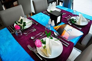 Se sirven desayunos, almuerzos y cenas