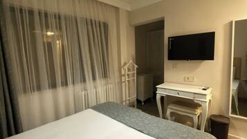 2 chambres, bureau, fer et planche à repasser, Wi-Fi gratuit