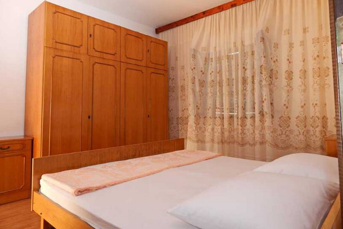 Double Room (S1)
