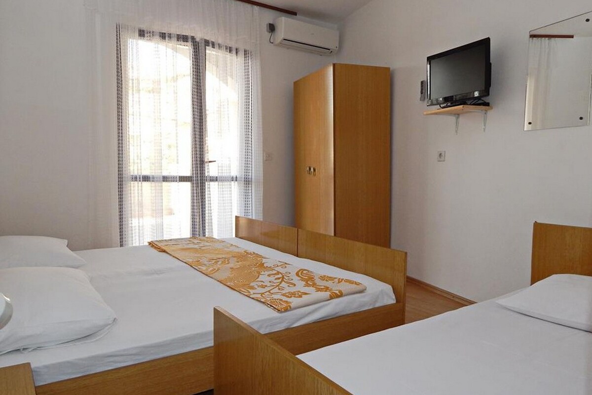 Studio Suite (A2)