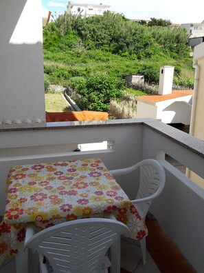 1 slaapkamer, geluiddichte muren, gratis wifi, beddengoed