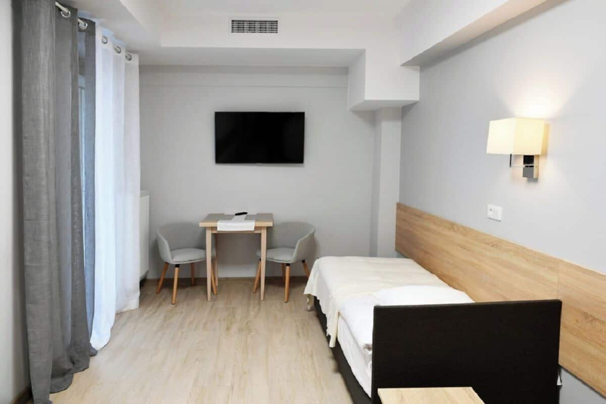 Single Room | Langsir/tirai gelap terus, Wi-fi percuma, cadar katil