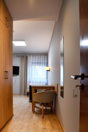 Single Room | Blackout drapes, free WiFi, bed sheets - Fotex (Zabki)