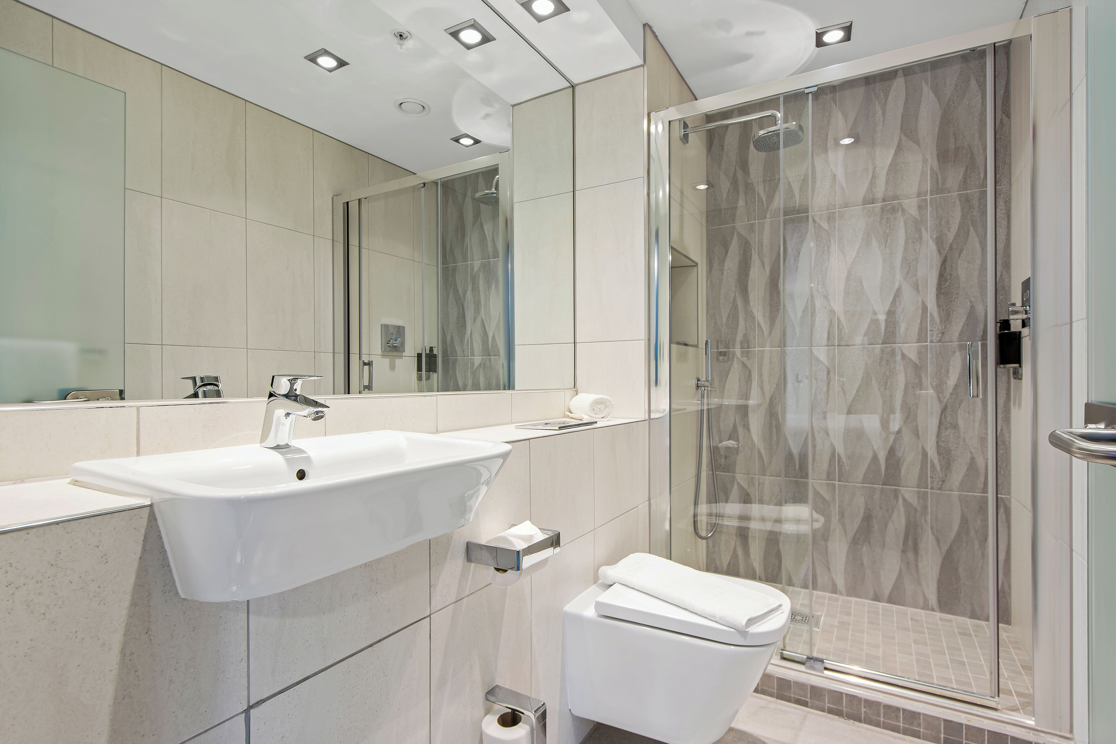 Photo - Roomzzz Manchester Victoria