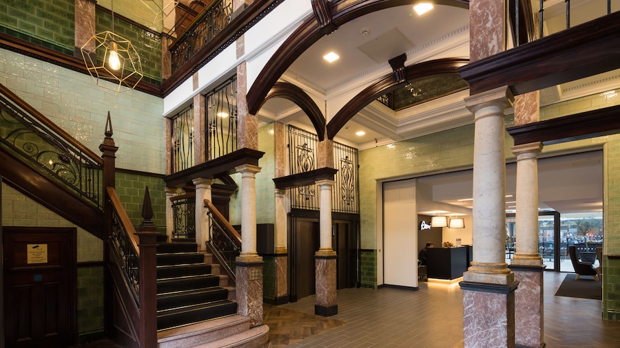 Roomzzz Manchester Victoria