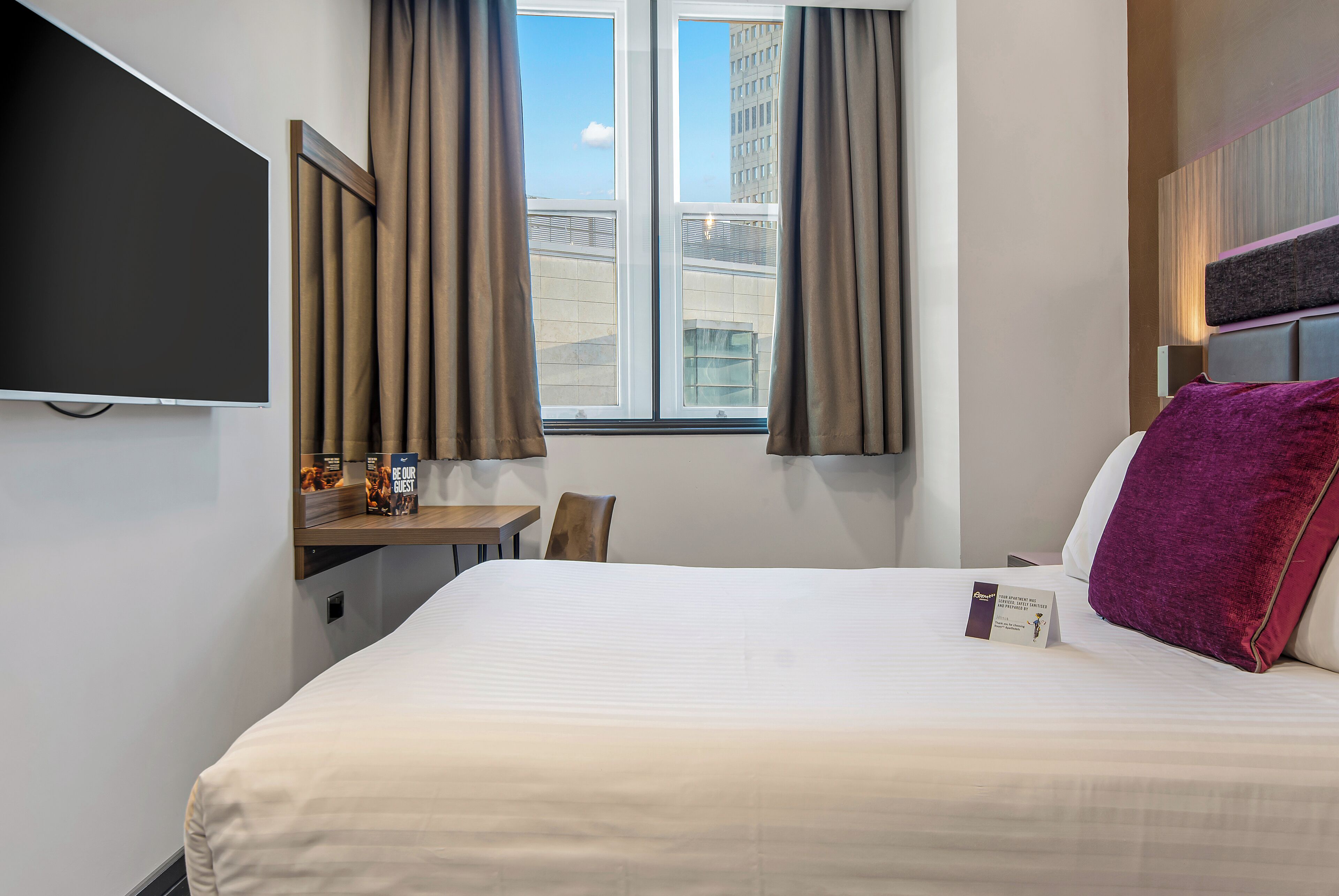 Liberty Suite | Iron/ironing board, WiFi (free), individually decorated, bed sheets