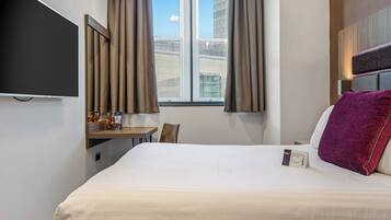 Liberty Suite | Iron/ironing board, WiFi (free), individually decorated, bed sheets
