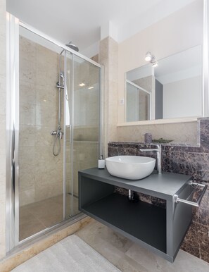 Luxury Villa, Multiple Bedrooms, Private Pool, Sea View (2) | Bathroom | Shower, hair dryer, towels, toilet paper - Villa Toma - Private Estate (Milna)