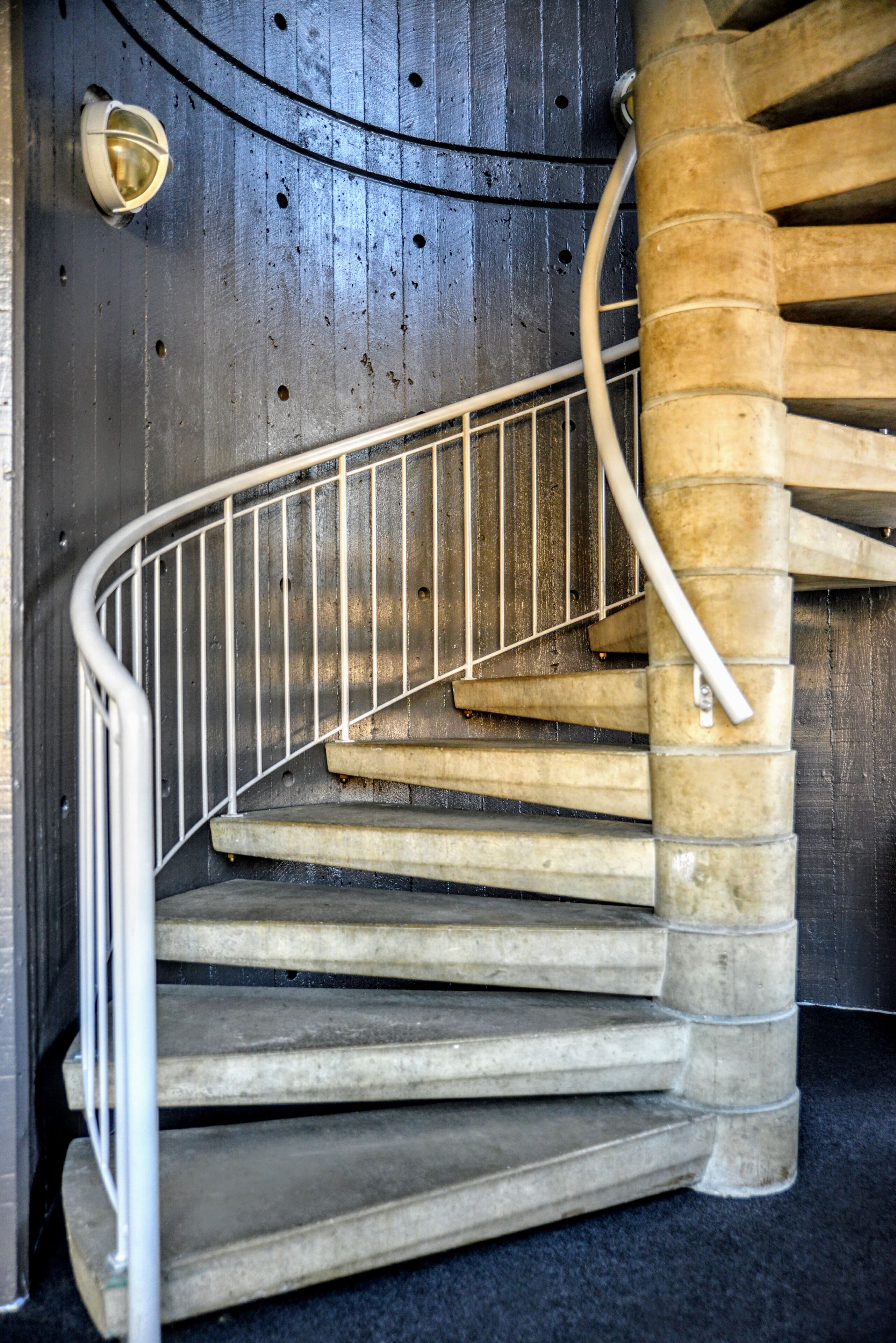 ทีวีจอแบน