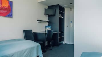 Fer et planche Ă repasser, Wi-Fi gratuit, draps fournis