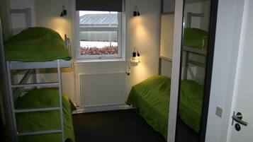 Fer et planche Ă repasser, Wi-Fi gratuit, draps fournis